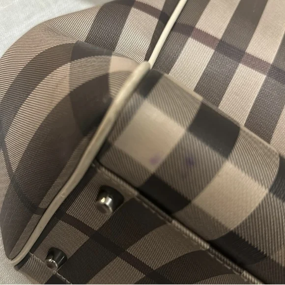 Burberry Cantebury Smoke Check Gray Plaid Tote with Cream Handles Preloved! - Picture 7 of 13